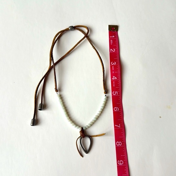 Elegant Silver-tone and White Beaded Bohemian Necklace on leather cord - Picture 3 of 5